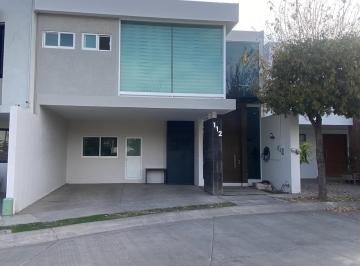 Casa · 212m² · 3 Recámaras · 2 Estacionamientos · Casa en Venta en Residencial Sierra Nogal Leon Guanajuato