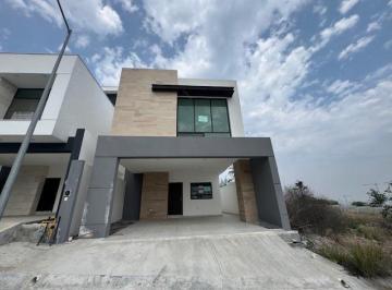 Casa · 247m² · 3 Recámaras · 2 Estacionamientos · Casa en Venta, Fraccionamiento Solana, Dominio Cumbres, Garcia