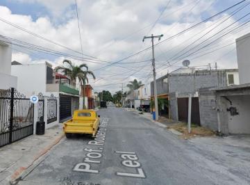 Casa de 3 habitaciones, Cadereyta Jiménez · Casa Venta Cesion de Derechos Litijiosos Roberto Martinez Leal Fracto. Santa Lucia 67485santa - Mp