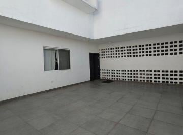 Casa de 3 habitaciones, San Nicolás de los Garza · Casa en Renta en San Nicolás