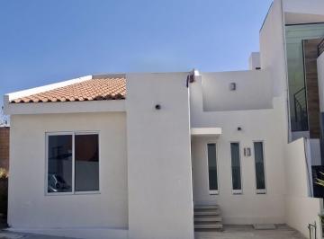 Casa · 144m² · 3 Recámaras · 2 Estacionamientos · Casa en Venta Britania La Calera