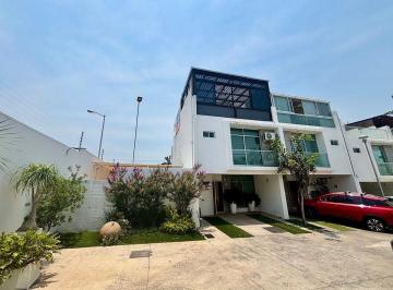 Casa de 5 habitaciones, Zapopan · Casa en Venta en Coto, Natura Bosque Residencial, Coto Livorno, Zapopan