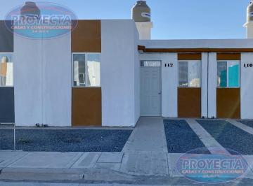 Casa · 54m² · 2 Recámaras · 1 Estacionamiento · Casa en Venta Cerca del Carril 2000 con Cisterna, Bomba y Tinaco, Frac. Cristobal Colon