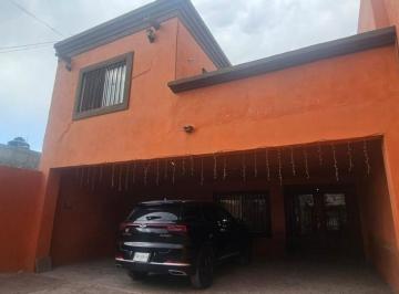 Casa · 230m² · 3 Recámaras · Casa en Venta en La Aurora