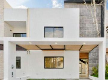 Casa · 228m² · 4 Recámaras · 2 Estacionamientos · Casa Nueva en Venta 4 Rec Residencial Rio Cancun