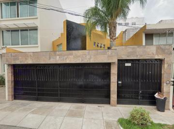 Casa de 3 habitaciones, Guadalajara · Venta Casa Fracc. Providencia 4a Secc. Guadalajara Jal