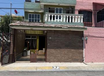 Casa de 4 habitaciones, Cuautitlán Izcalli · Casa Ampliada Remodelada de 4 Rec. con Terraza "Colonia Ensueños C. Izcalli" Se Aceptan Creditos.