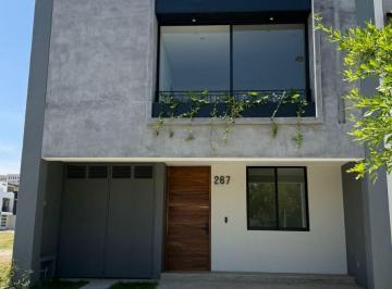 Casa en condominio de 4 habitaciones, Zapopan · Exclusiva Casa en Venta