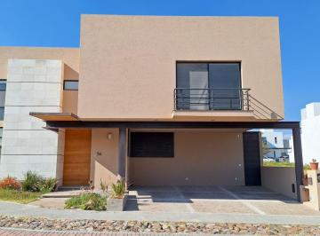 Casa en condominio de 4 habitaciones, Querétaro · Exclusiva Casa en Venta o Renta en La Vista Residencial, Divina!