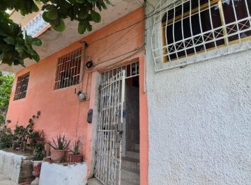 Casa · 180m² · 3 Recámaras · 1 Estacionamiento · Casa en La Colonia Santa Cruz