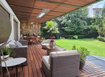 Casa de 4 habitaciones, Huixquilucan · Casa en Venta en Lomas Country Club