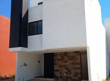Casa · 193m² · 3 Recámaras · 2 Estacionamientos · Casa en Venta en Parque Real Cuautlancingo