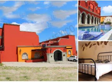 N/A · Casa en Venta en San Miguel de Allende Dentro de Villa con Alberca y Acceso Controlado