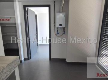 Departamento · 215m² · 3 Recámaras · 2 Estacionamientos · Departamento en Renta en Bosque Real 26 - 1650.