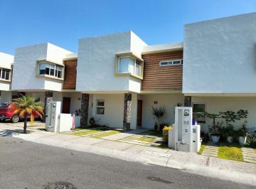 9c1a89fa1e6f946305d1bd7c15d71c72ee1d7d38e40dd7d565e05c587492f71a · Casa en Renta en Condominio Alenas, Valle de Juriquilla, Tres Recamaras