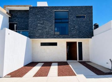 Casa · 143m² · 3 Recámaras · 2 Estacionamientos · Casa en Venta en San Juan del Rio, Queretaro
