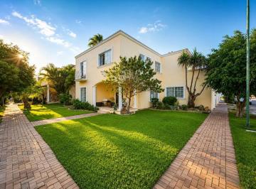 1 · Casa en Venta en Fraccionamiento Algarrobos en Merida Yucatan