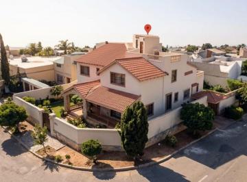 Casa de 4 habitaciones, Querétaro · La Casa de Tus Sueños Para Tu Familia en Santiago Queretaro, Menos de U Millon de Pesos