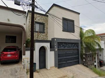 Casa de 4 habitaciones, Monterrey · Casa con 235 m² de Terreno y 4 Recámaras en Venta, Monterrey, Nuevo Leon