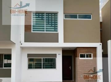 Casa · 3 Recámaras · 2 Estacionamientos · Casa en Coto Portovera