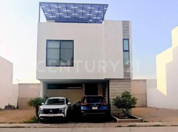 Casa · 197m² · 3 Recámaras · 2 Estacionamientos · Casa en Venta Dentro de Coto, Valle Imperial Capital Norte, Zapopan