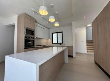 imagenPortal · Casa en Venta en Cerrada de Las Flores