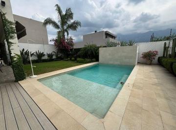 e69784bacdb3f5ba3cc8eee553052e3b88687d2920108648d95c30628c46a629 · Casa en Residencial La Joya, Carretera Nacional