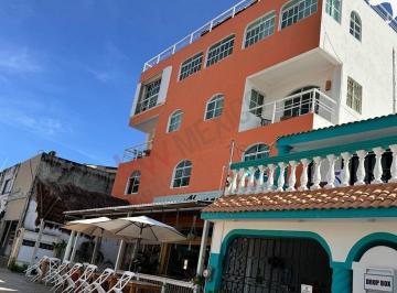 N/A · Venta Edificio con Uso Comercial y de Hospedaje en Puerto Morelos