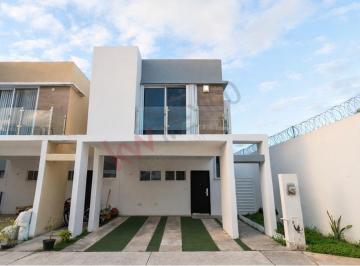 N/A · Casa con Alberca Privada y Paneles Solares en Altus II Cancún