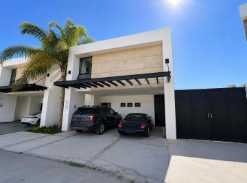 N/A · Residencial en Venta Fracc. Santa Barbara con Terreno Excedente, Salón de Juegos con Bar