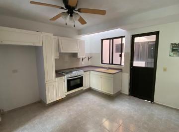 Casa · 197m² · 3 Recámaras · 2 Estacionamientos · Renta Casa en Condominio en Mallorca II Cancun de 3 Recamaras