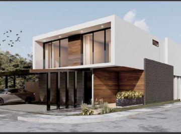 Casa · 351m² · 3 Recámaras · 4 Estacionamientos · Venta Casa en Lagos del Sol, Cancun de 3 Recamaras