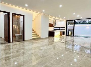 Casa · 238m² · 3 Recámaras · 2 Estacionamientos · Venta Casa en Rio, Cancun de 3 Recamaras
