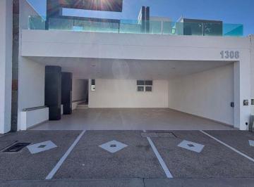 Casa de 3 habitaciones, Culiacán · Se Renta Casa Amueblada en Privada Coruña Isla Musala