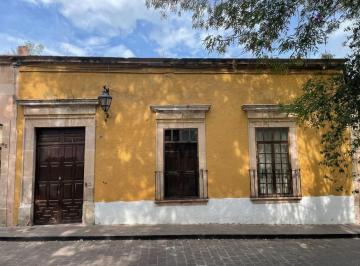 Terreno / Lote , Morelia · Casa en Venta Como Terreno en El Centro de Morelia, a Media Cuadra de Las Tarascas