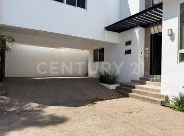 Casa de 3 habitaciones, Santiago · Casa en Venta Fraccionamiento Equinoccio Santiago Nl