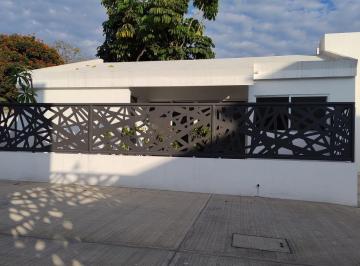Casa de 2 habitaciones, Cuernavaca · Casa con 2 Recámaras y 246 m² de Terreno en Venta en Chapultepec
