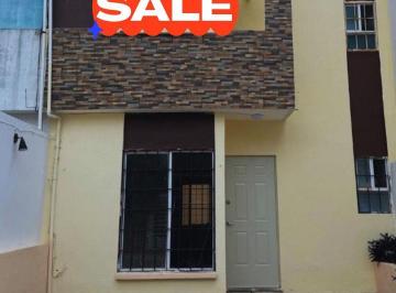 Casa · 98m² · 3 Recámaras · 2 Estacionamientos · Venta Casa en Sol del Mayab Cancun de 3 Recamaras