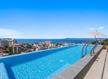 Departamento de 2 habitaciones, Puerto Vallarta · Condo con Vista Al Mar en Zona Romántica | 2 Recámaras + Parking