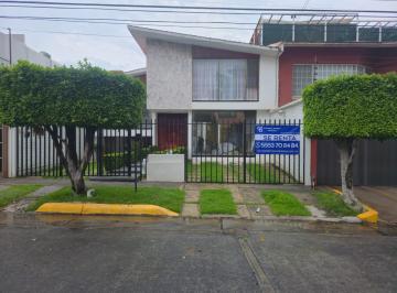 Casa · 220m² · 3 Recámaras · 2 Estacionamientos · Casa en Ciudad Satélite