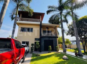 Casa · 140m² · 3 Recámaras · 1 Estacionamiento · ¡Gran Oportunidad de Inversión! Amplia Casa Quinta con 2,674 m² de Terreno