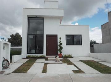 Casa · 90m² · 2 Recámaras · 2 Estacionamientos · Casa Única de un Piso Taray El Marques