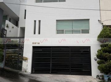 Casa · 259m² · 4 Recámaras · 2 Estacionamientos · Casa en Venta en Monterrey