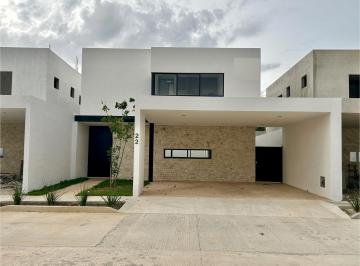 Casa en condominio · 228m² · 3 Recámaras · 2 Estacionamientos · Casa de 3 Habitaciones Dentro de Privada con Amenidades en Zona Norte
