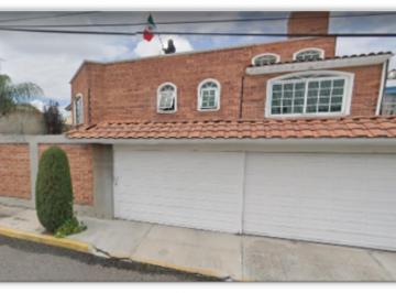 Casa de 4 habitaciones, Metepec · Venta de Casa en Volcan Paricutin Xinantecal