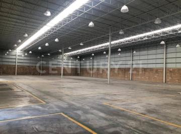 Bodega comercial · 610m² · 3 Estacionamientos · Se Renta Bodega en Ramos Arizpe de 610 m²