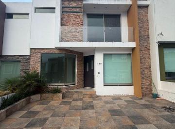 Casa de 3 habitaciones, Morelia · Casa en Renta en Vistas Altozano