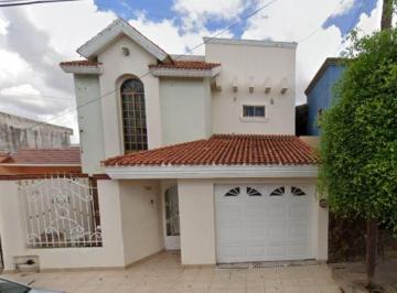 Casa de 5 habitaciones, Ahome · Venta de Casa en Fraccionamiento Jardines de Fatima, Sinaloa.