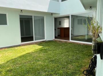 Casa · 265m² · 4 Recámaras · 2 Estacionamientos · Casa en Venta en Alto Lago Residencial