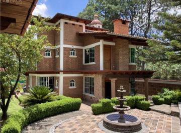 Casa de 4 habitaciones, Valle de Bravo · Casa en Venta,/ La Montaña,/ Avandaro,/ Valle de Bravo